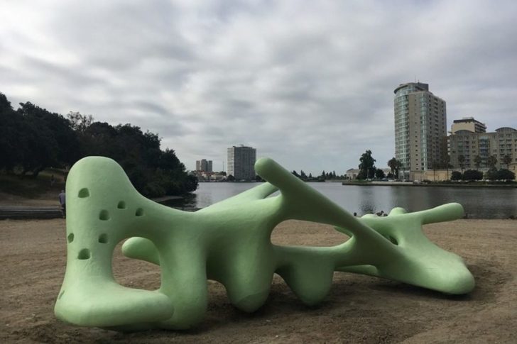 El monstruo favorito de Oakland, California, regresa y es más verde que nunca 1