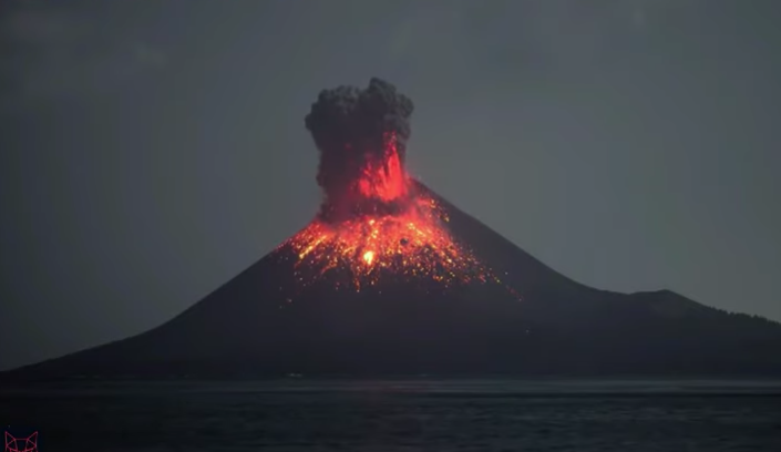 El Volcán Krakatoa entra de nuevo en erupción 3