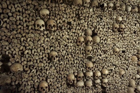 Las Catacumbas de París, Francia 13