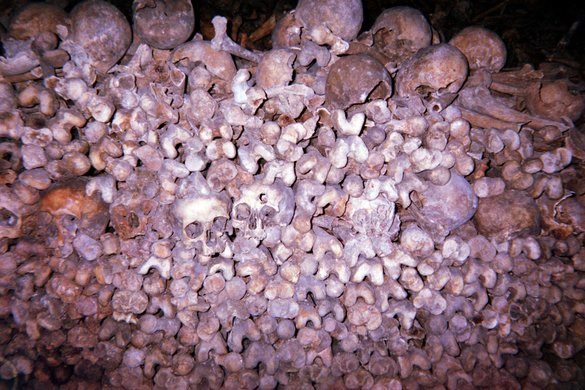 Las Catacumbas de París, Francia 14