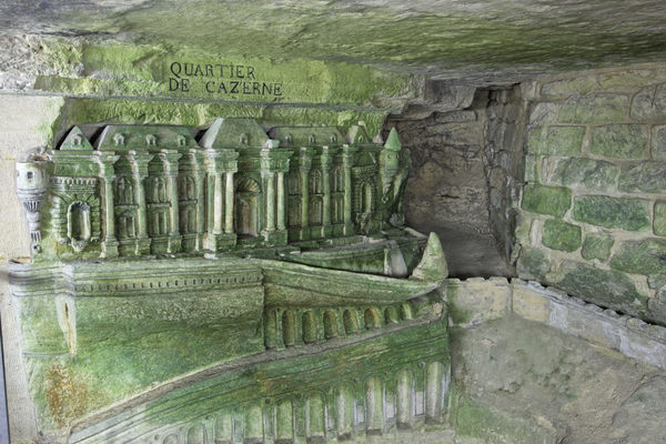 Las Catacumbas de París, Francia 16