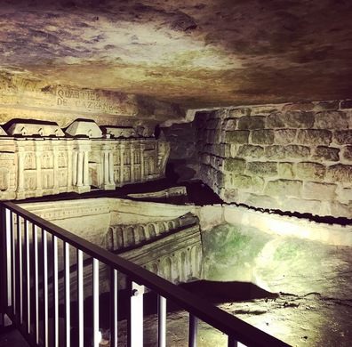 Las Catacumbas de París, Francia 24