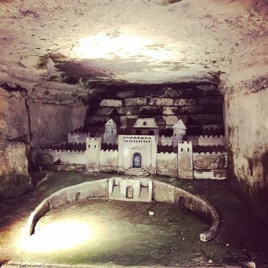 Las Catacumbas de París, Francia 30