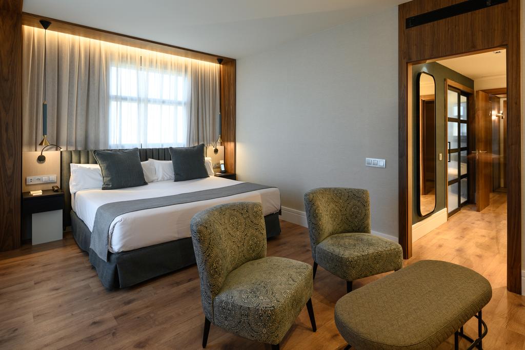 Catalonia Barcelona Plaza